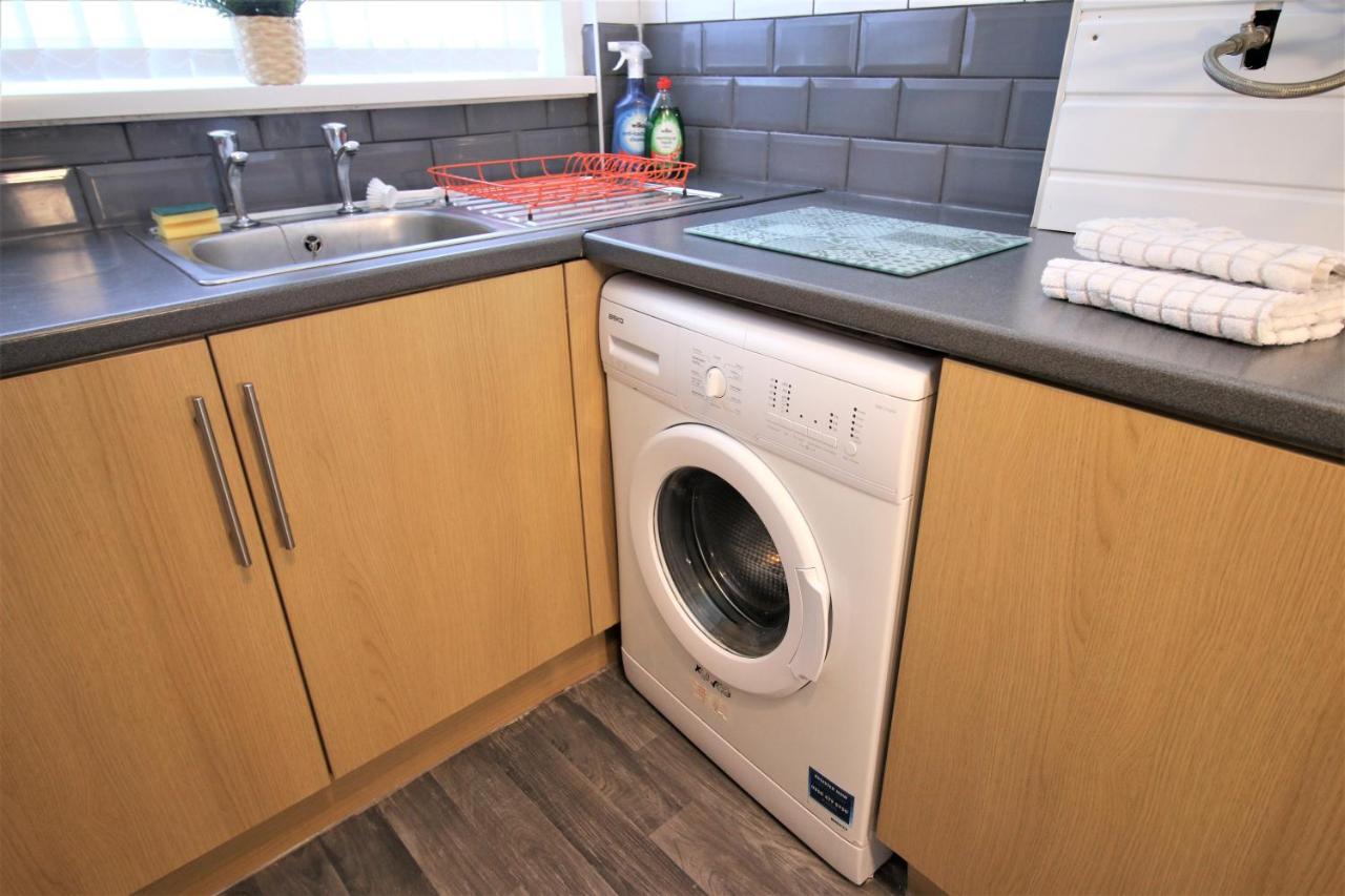Three Bedroom Townhouse - Free Local Parking - By Property Promise كارديف المظهر الخارجي الصورة