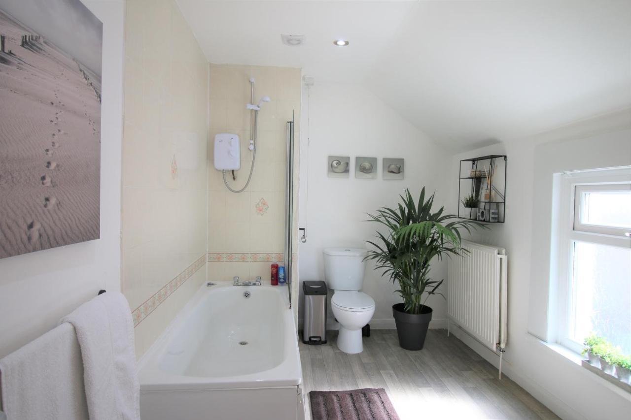 Three Bedroom Townhouse - Free Local Parking - By Property Promise كارديف المظهر الخارجي الصورة