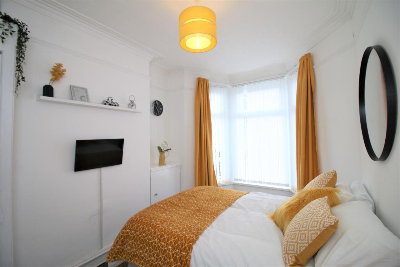 Three Bedroom Townhouse - Free Local Parking - By Property Promise كارديف المظهر الخارجي الصورة