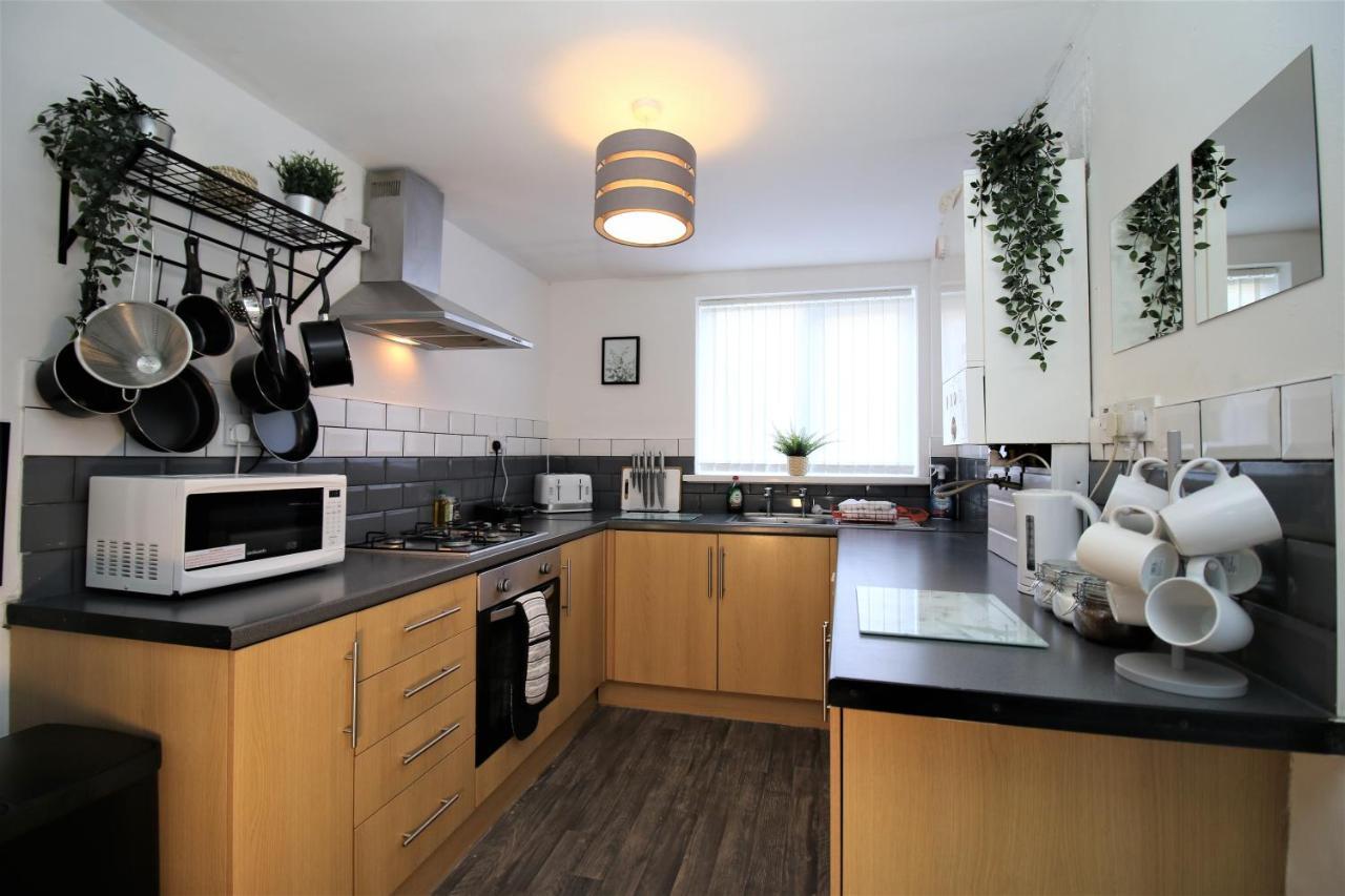 Three Bedroom Townhouse - Free Local Parking - By Property Promise كارديف المظهر الخارجي الصورة
