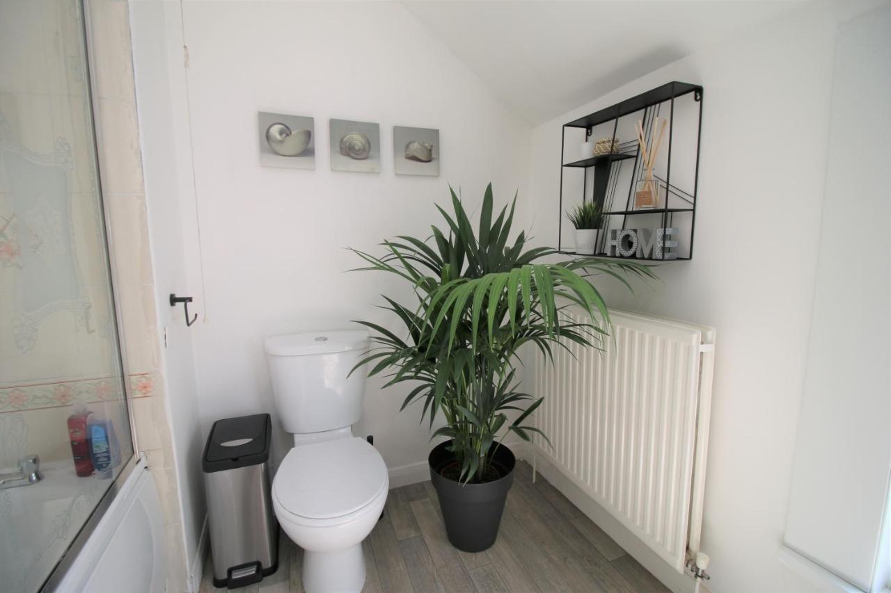 Three Bedroom Townhouse - Free Local Parking - By Property Promise كارديف المظهر الخارجي الصورة
